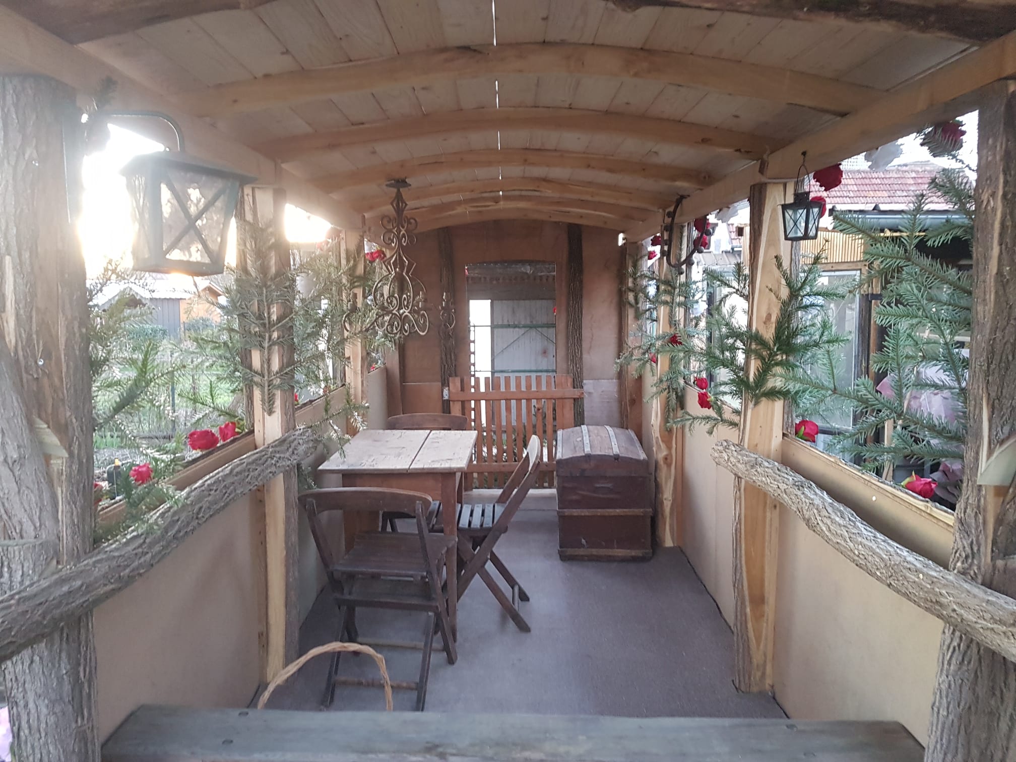 Char en bois miniature